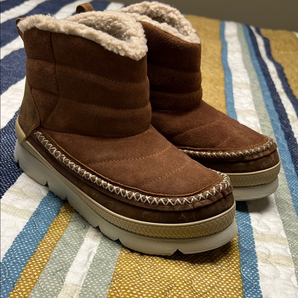 New Manitobah Mukluks Brown leather Winter Boots with Fur Lining size 7 NO TAGS - Picture 1 of 9